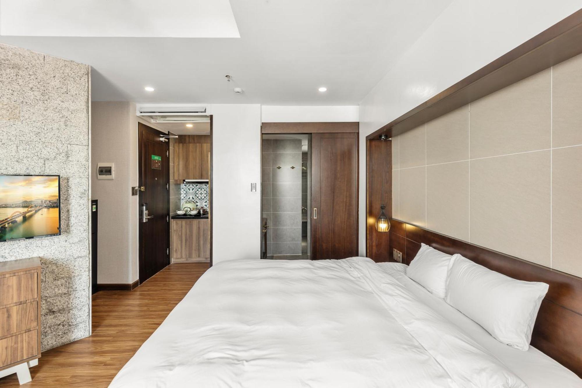 Tokyo Boutique Front Beach Hotel Дананг Екстер'єр фото